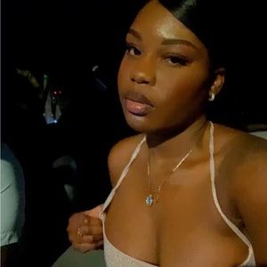 Meet your Posher, Muriel